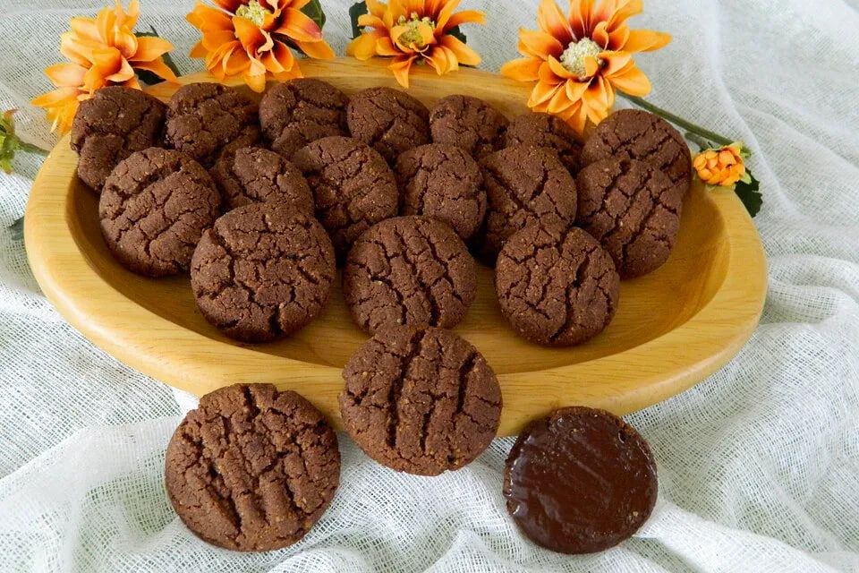 Идеальный десерт на выходные: шоколадное печенье с корицей