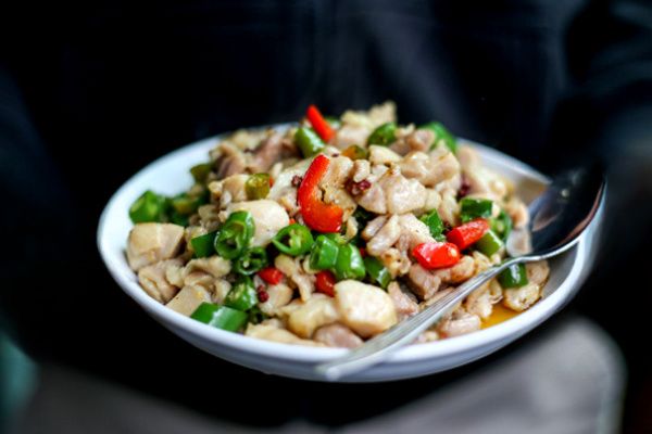 Курица по-сичуаньски: острый и яркий вкус для настоящих гурманов