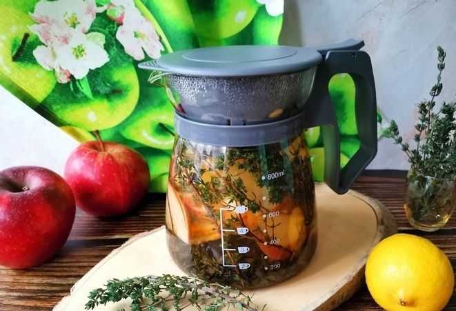 освежающий яблочно-лимонный чай с чабрецом