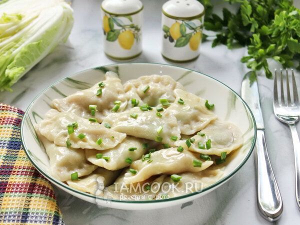 Весенние вареники: 8 свежих начинок, которые захочется повторить