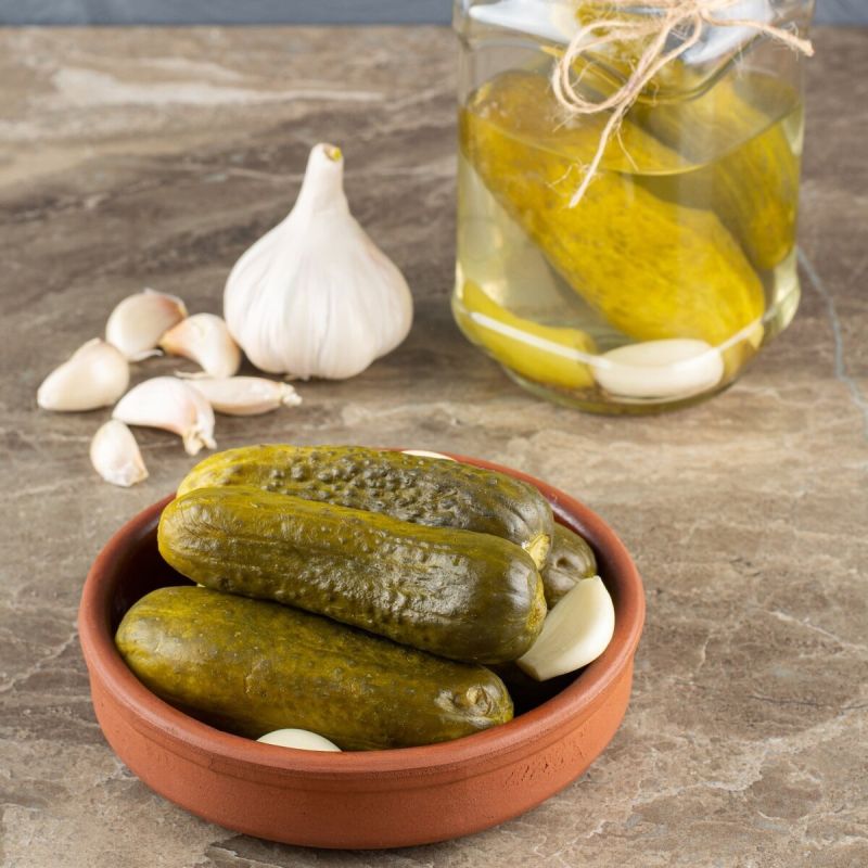 Как смягчить кислый маринад с помощью простого сахара