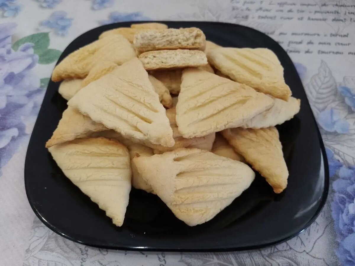 Нежное печенье из рисовой муки: простой рецепт для чайного времени