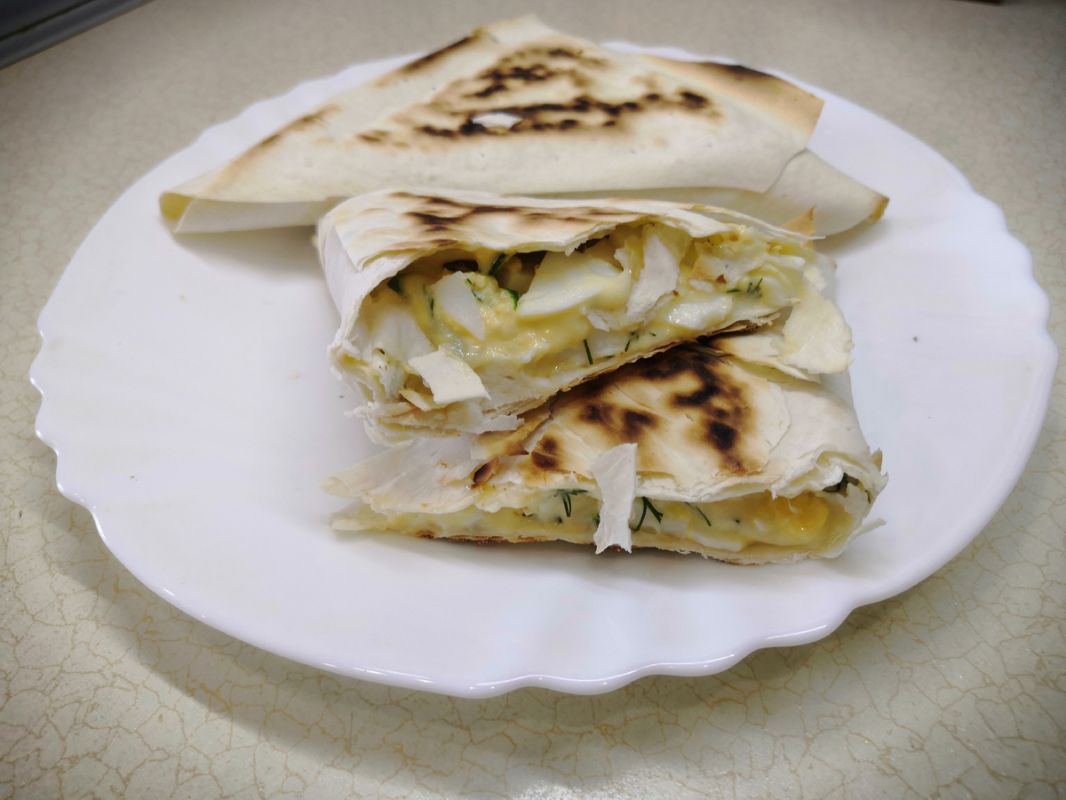 Вкусный лаваш с начинкой: простой и быстрый рецепт