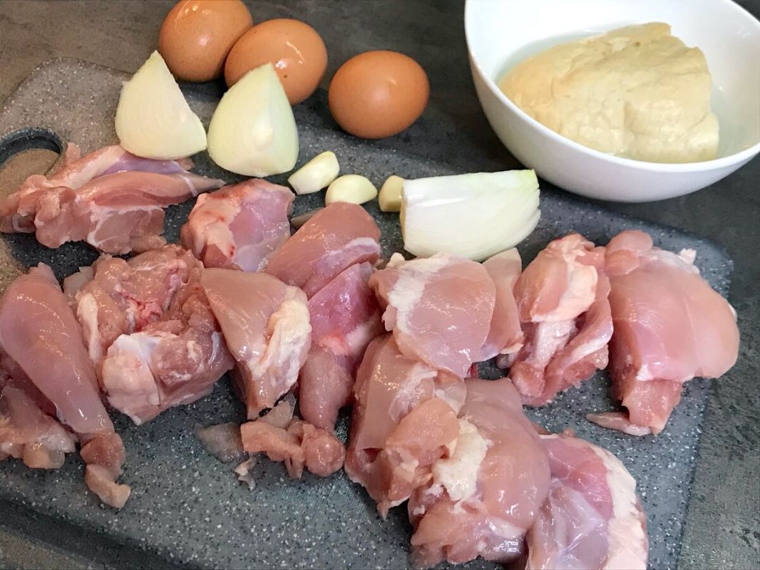 Как приготовить аппетитные мясные зразы с яйцом