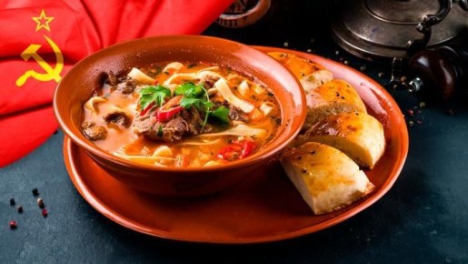 Восточная кухня СССР: хитрости приготовления салата «Ташкент», лагмана и курабье