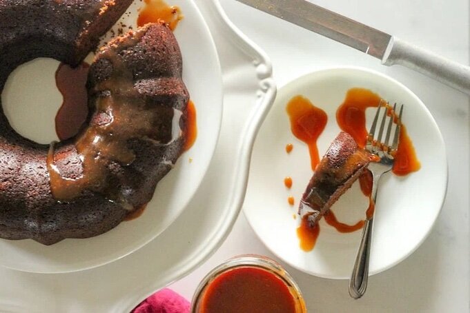 Волшебство имбирной коврижки с соленой карамелью: создайте уютное настроение