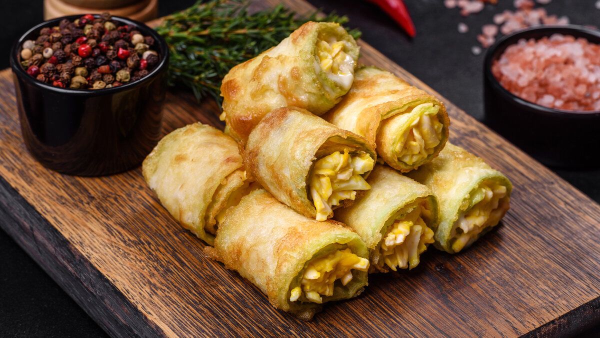 Вдохновляющие идеи для рулетиков из кабачков