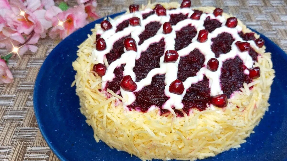Как приготовить салат с свеклой, который станет звездой праздничного стола
