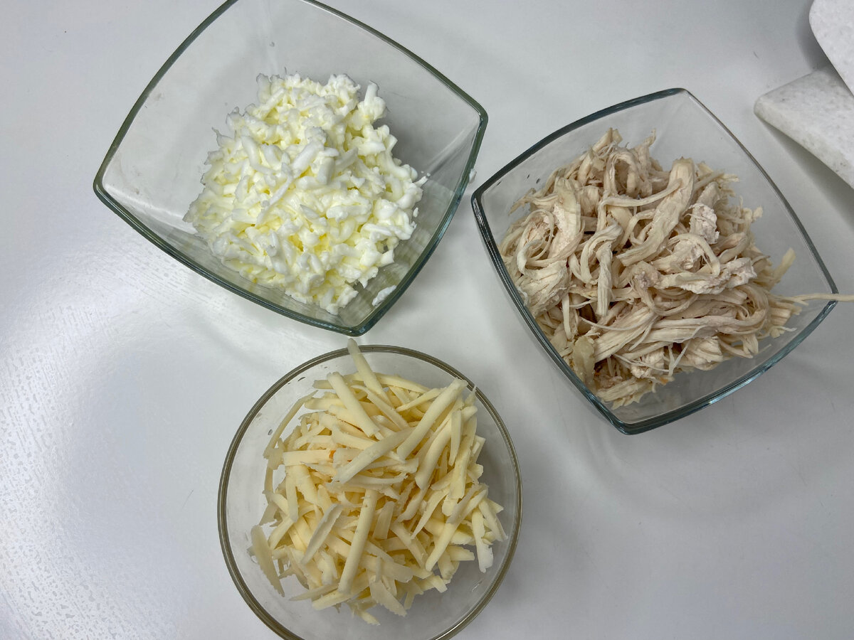 Весёлый салат «Озорной цыплёнок»: яркое украшение праздничного стола