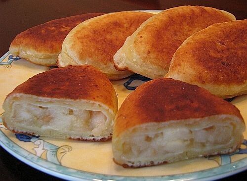 Вкусные жареные пирожки с яблоками: простота и изысканность