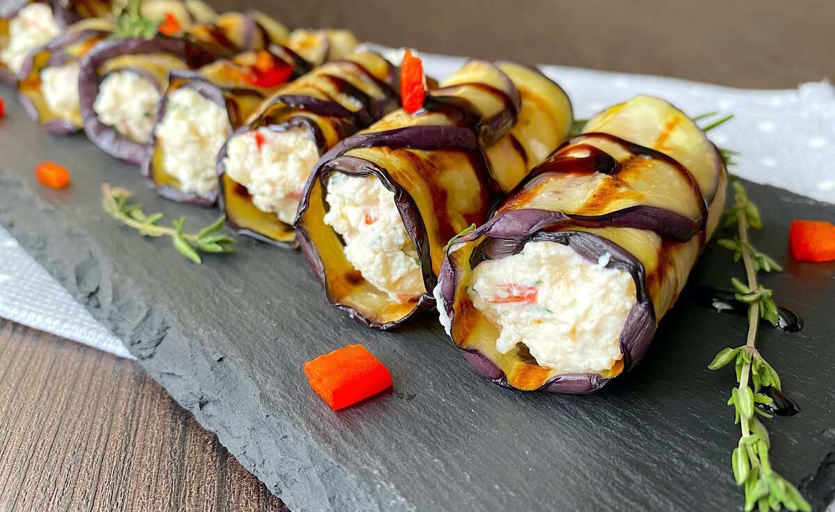 Как приготовить рулетики из баклажанов без лишнего жира