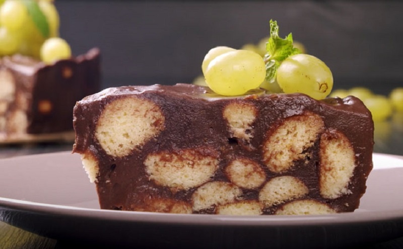 Торт из хрустящих шариков с шоколадным кремом: готовим с удовольствием