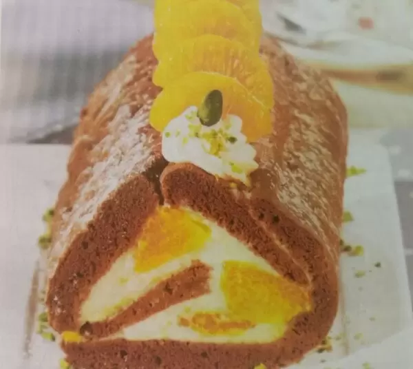 Как порадовать любимых: восхитительный фисташковый рулет с мандаринами и сливками