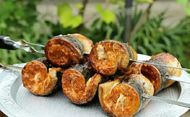 Неожиданные гастрономические открытия: готовим скумбрию на углях с испанским акцентом