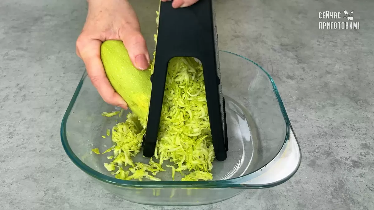 Необычные кабачковые лепешки: простой и вкусный ужин