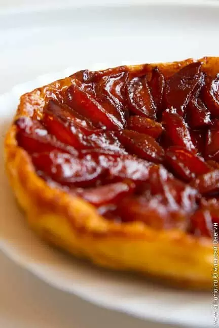 Тарт татен: классика французской выпечки с яблоками