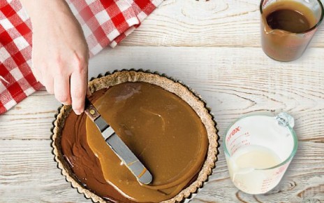 Техника латте-арт: создаем шедевр на торте всего за четыре шага