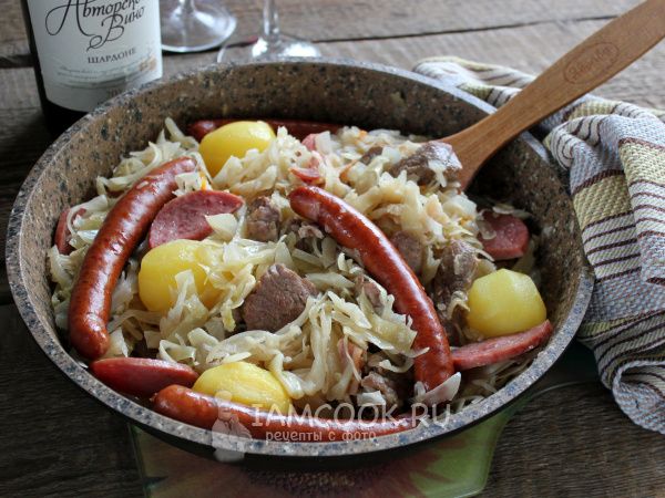 Шукрут: наивкуснейшее сочетание квашеной капусты, мяса и картошки для уютного обеда